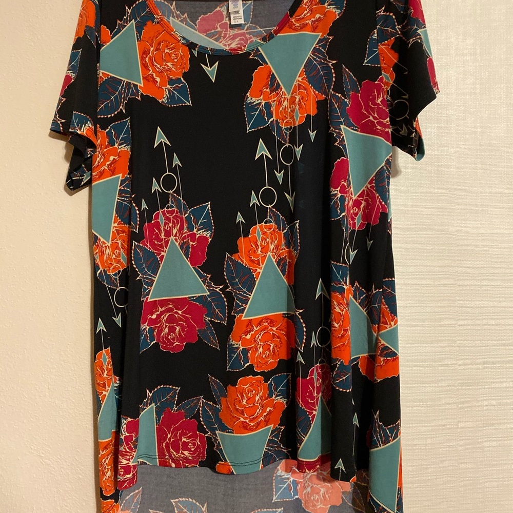 LulaRoe Classic Tee